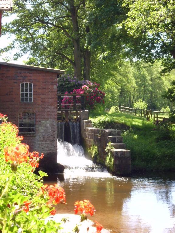 Hotel Hof Sudermuehlen Egestorf Eksteriør billede